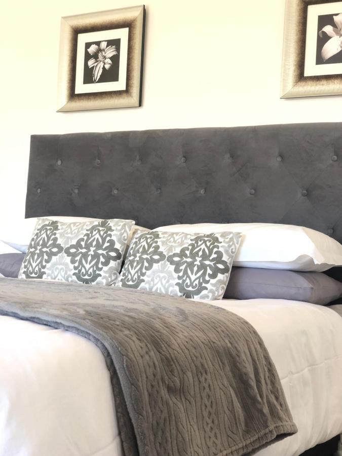 Views At 69 B&B Лангебан Екстериор снимка
